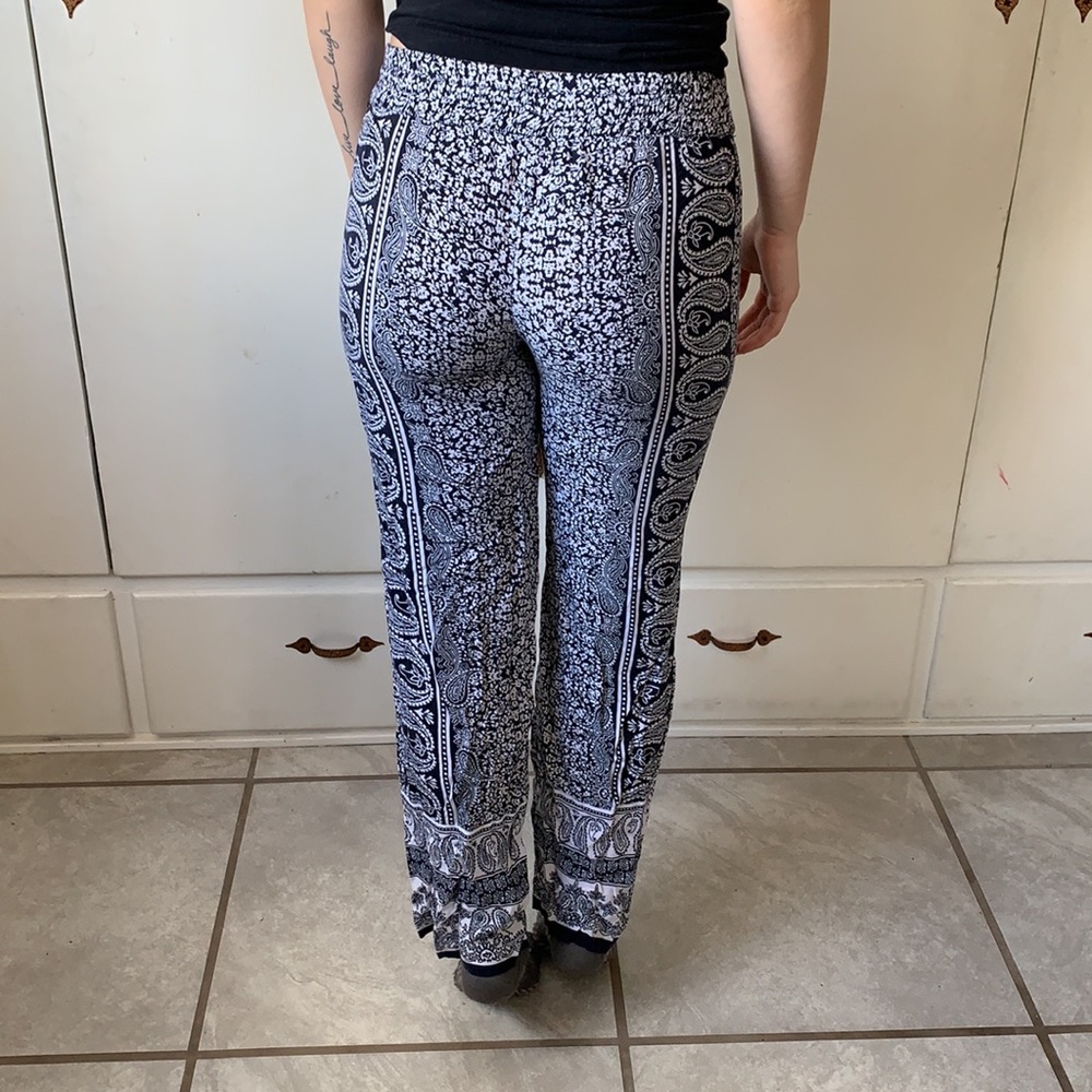 Flowy pants - Picture 4 of 6